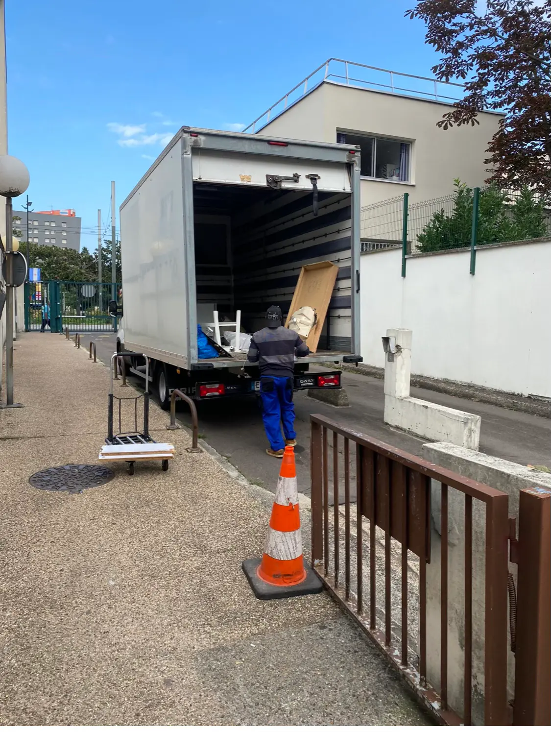 Intervention de débarras - Débarras pour particuliers à Paris et en Île-de-France